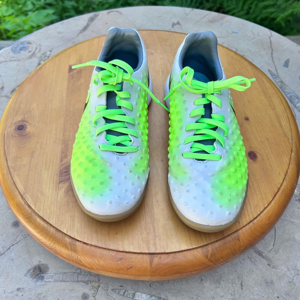 MagistaX Onda II IC Soccer Shoes Kids Size 3.5Y Platinum Green Nike - Picture 3 of 8